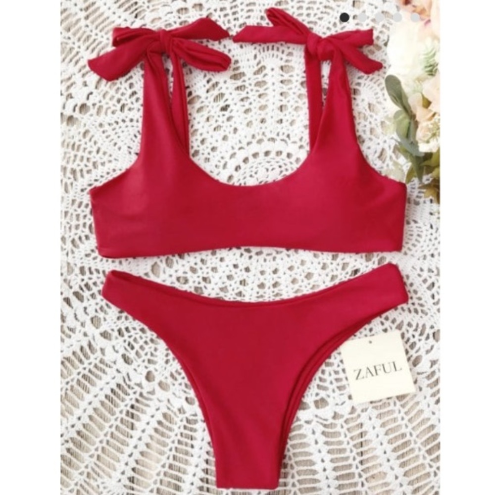 Zaful Scoop Tie Shoulder Padded Bathing Suit
